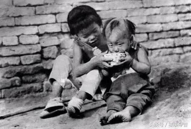 清朝末年的中国老百姓:台湾人没鞋穿,树也穷得