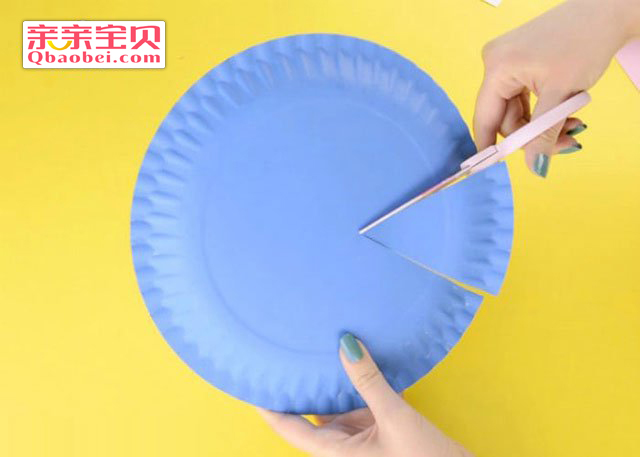 纸盘彩色鱼挂饰手工制作