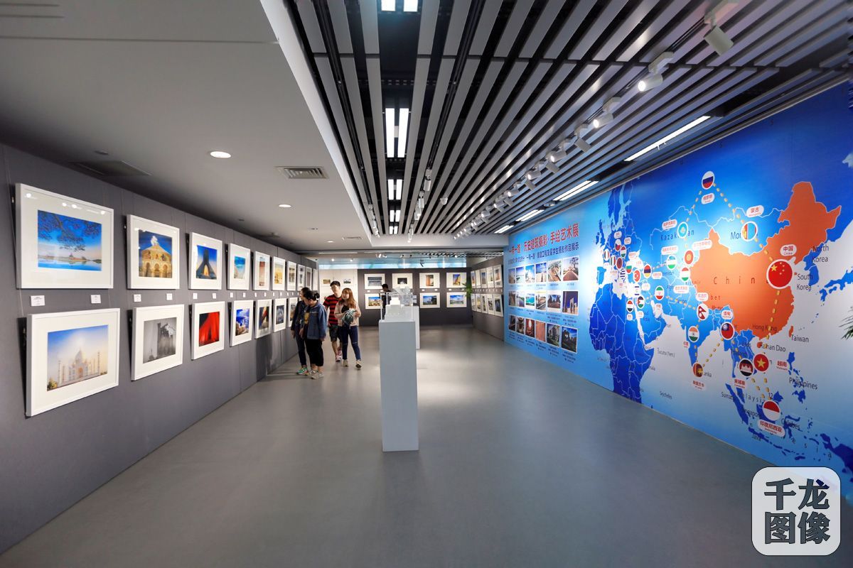 “一带一路”历史建筑摄影·手绘艺术展在京开幕 “一带一路”历史建筑摄影·手绘艺术展在京开幕