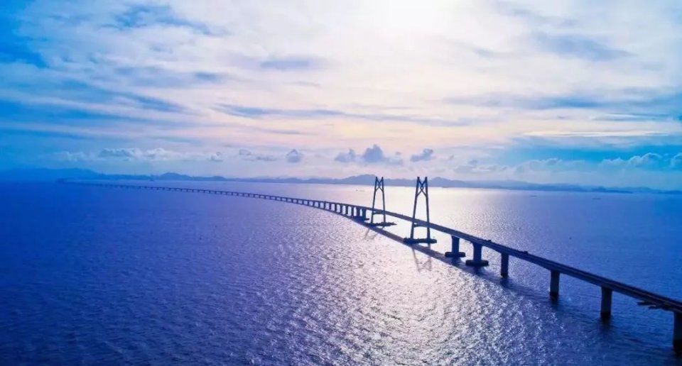 媒意见独家|《粤港澳大湾区》:广东本土政论纪