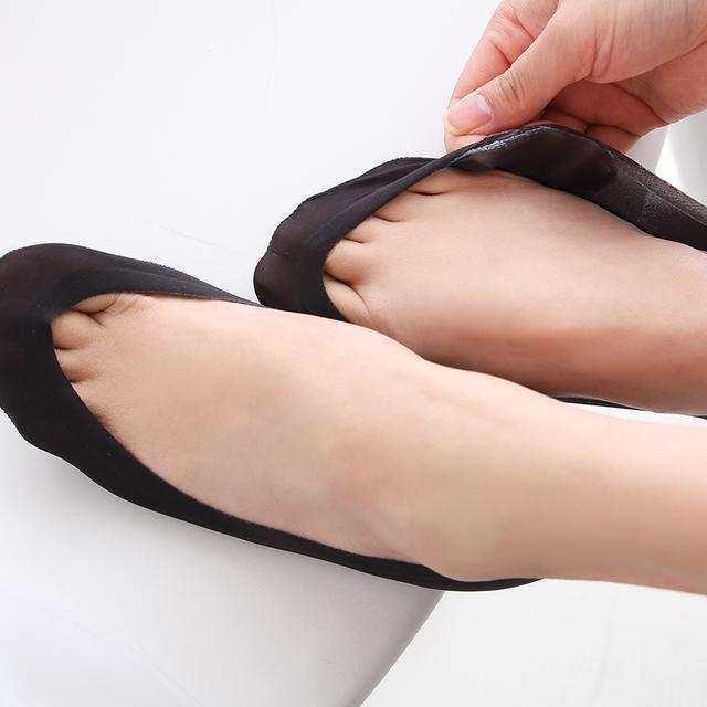 女人穿鞋看到袜子超土气? 穿上今年流行的几款, 上脚更显女人味