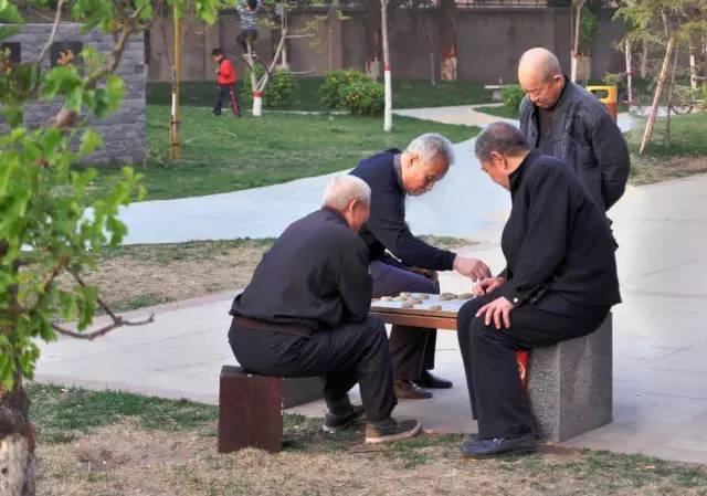 惊!85岁农村老头也能变身时尚先生 惊!85岁农村老头也能变身时尚先生