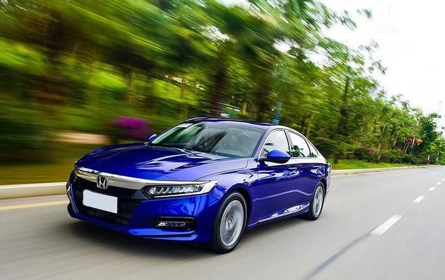 不关心十代雅阁是否够运动 只在意送不送机油