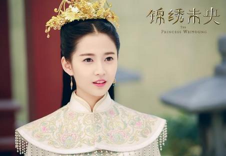 罗晋唐嫣杨幂郑爽工作室签约的女艺人中,谁的