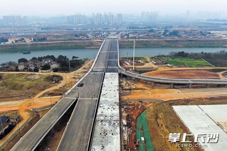长沙香樟路东延5.74公里 黄兴大桥新添"姊妹桥"