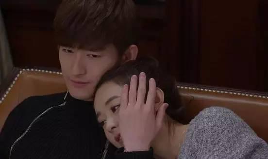 刘亦菲杨幂赵丽颖,究竟什么脸型容易出现双下