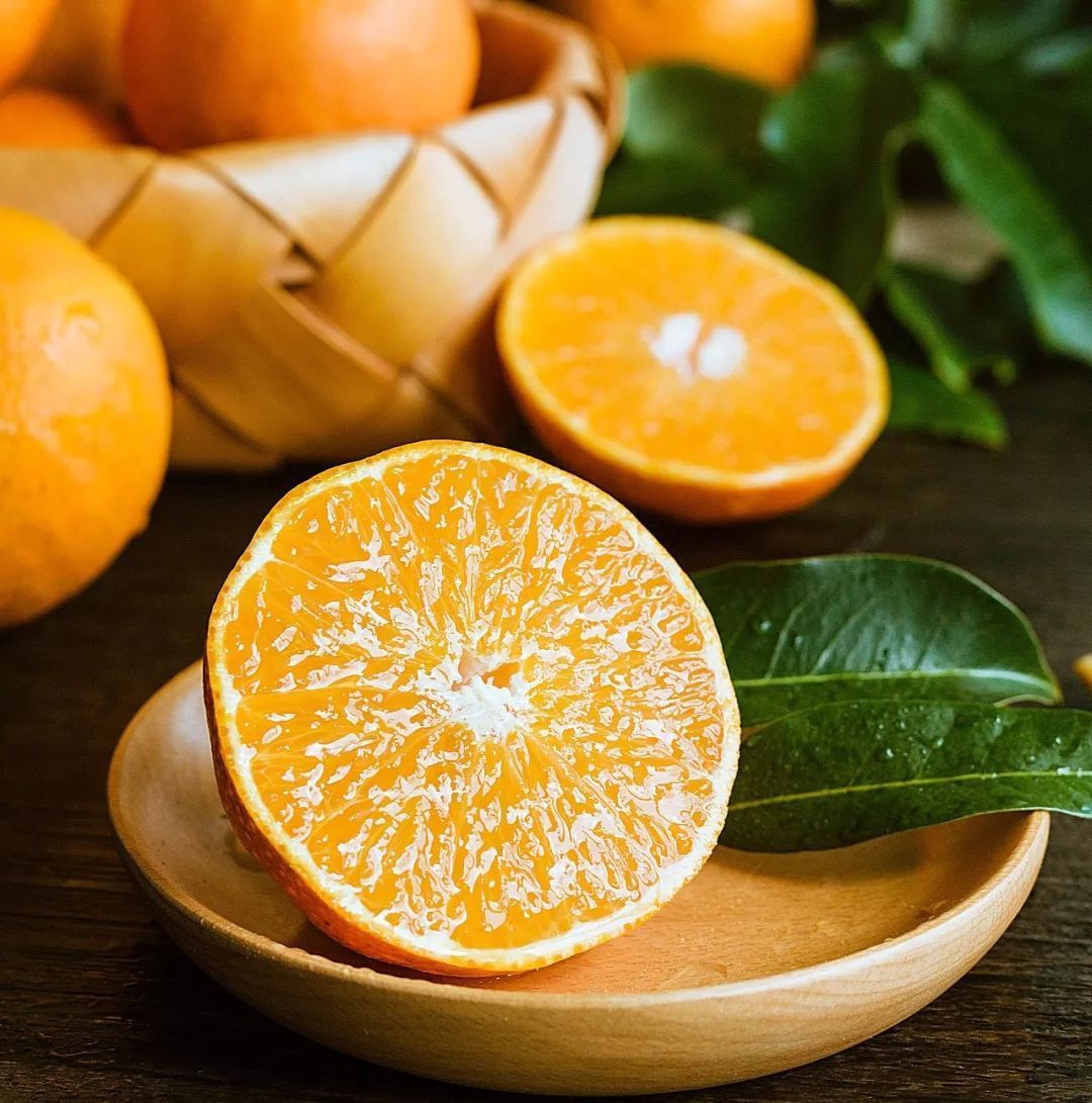 柑橘类水果你一定吃过不少,但这一款可以吸着吃,挖着吃的橘橙,你吃过