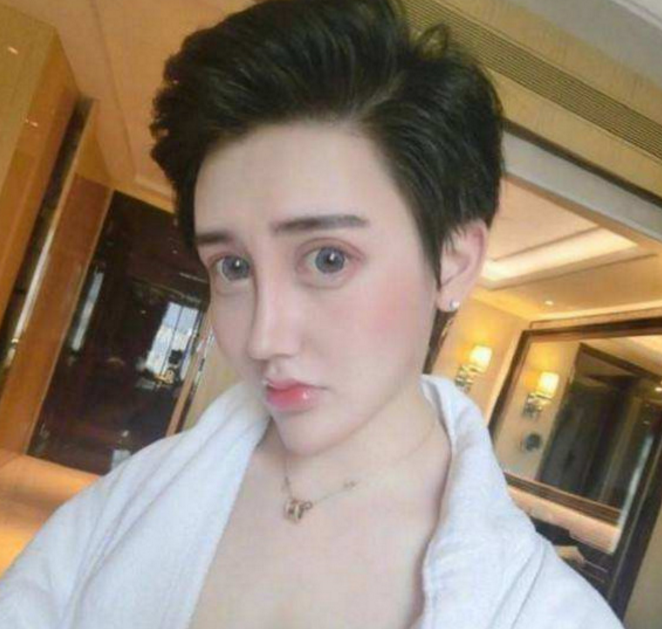 又一网红直播关美颜滤镜,真面目比温婉还可怕