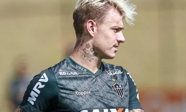 重磅官宣!21岁巴西当红妖星加盟山东鲁能,让球