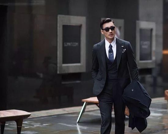 胡兵8000万豪宅内景曝光!衣服鞋帽值2亿!却被