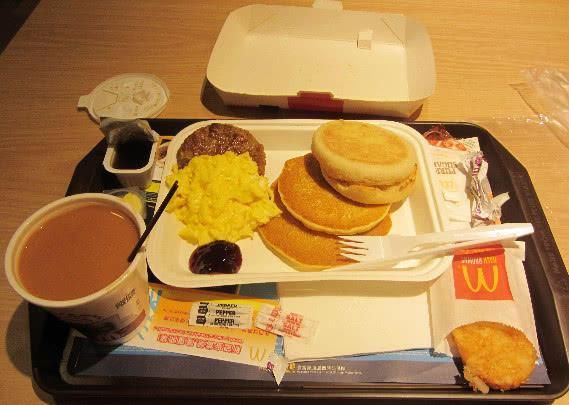 在中国肯德基早餐完胜麦当劳早餐,不过网友说