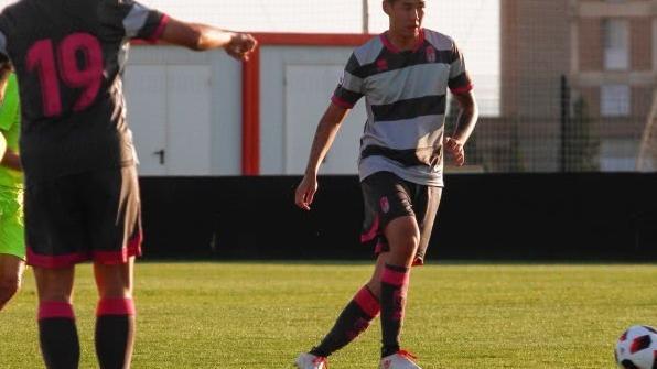 西乙B赛场现中国德比!林良铭、郝润泽热身赛重