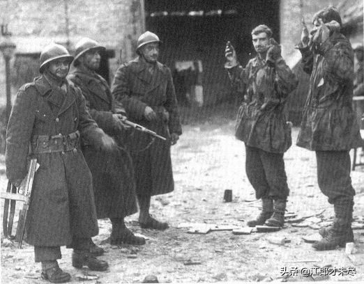 谁说法国人只会逃跑,一旦发飙也能成千上万地