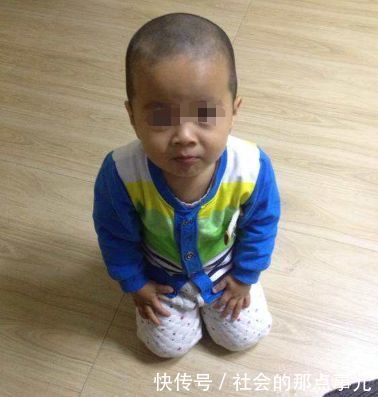 4岁男宝每晚睡前都跪地上2小时,宝妈起疑,扒开