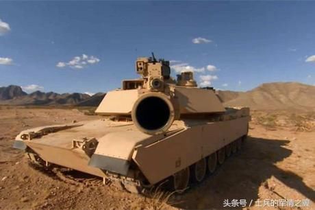 假如一名狙击手瞄准坦克的炮口开一枪,结果会