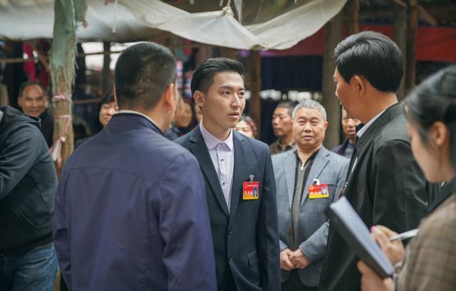 电影《大梦难忘》定档11月26日 一展基层治理真实写照(图4) 电影《大梦难忘》定档11月26日 一展基层治理真实写照(图4)