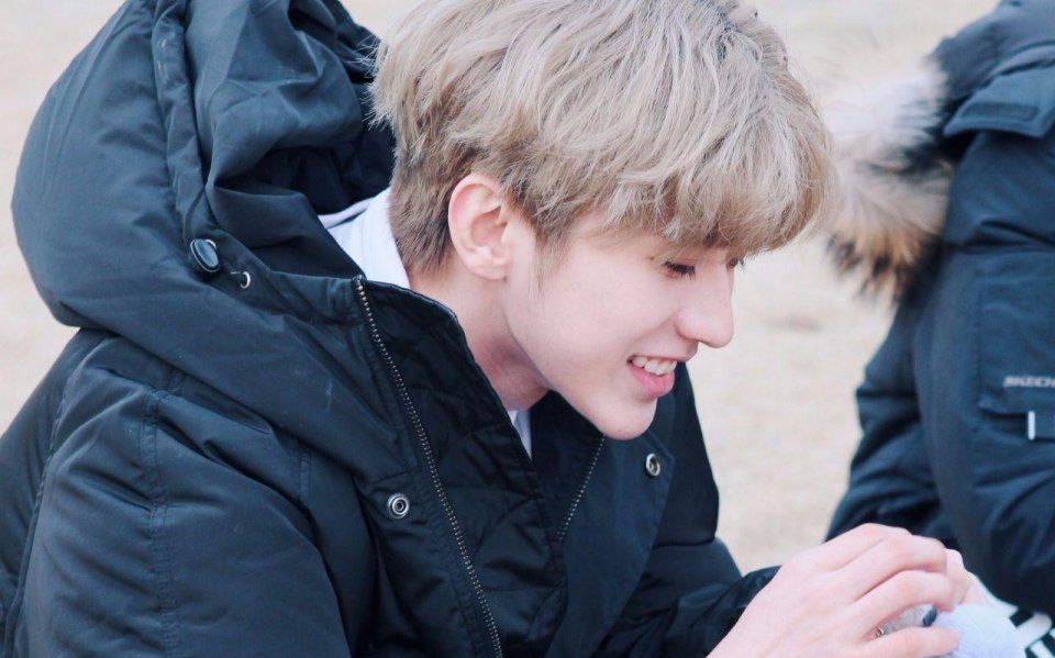 蔡徐坤爸妈是做什么的?蔡徐坤为什么那么火?