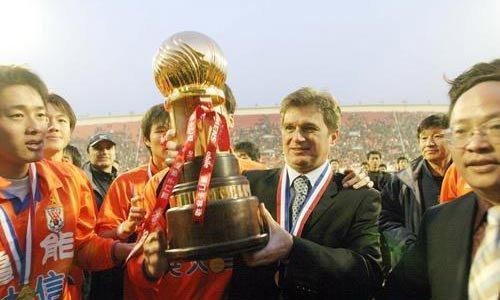 鲁能历史最佳教练,攻势足球缔造者,奠定鲁能王