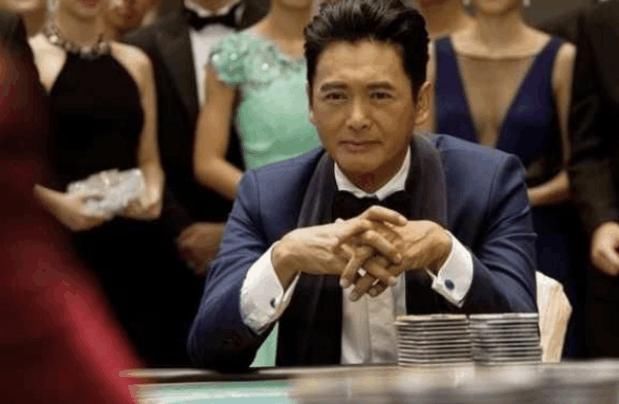 他是真正的澳门赌王,曾一口气输掉10亿,临终四