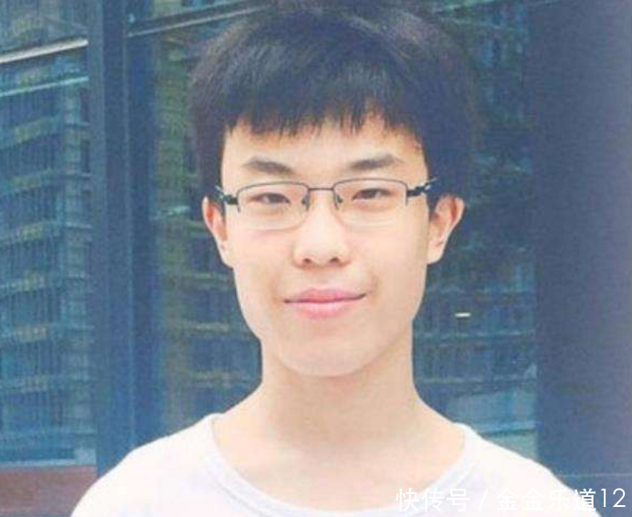 男子692分被北大录取, 过程哭笑不得, 18年来他