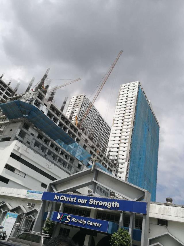 菲律宾房价必大涨,毕业两年的美女大学生菲律