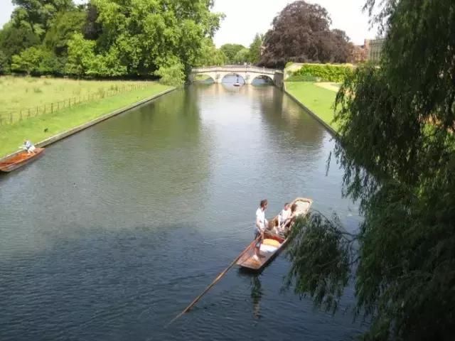 《再别康桥》英文版及朗诵,唯美到极致!