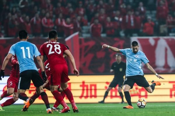 一个个巨星降薪加盟!大联盟才是第六大联赛?中