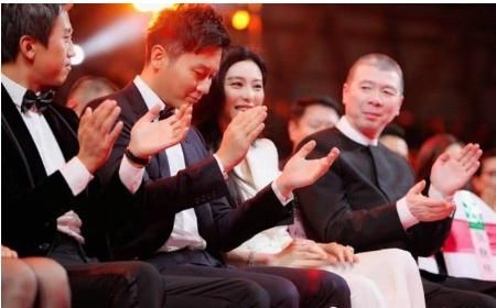 三人关系好混乱!冯小刚炮轰李晨滚出娱乐圈,范