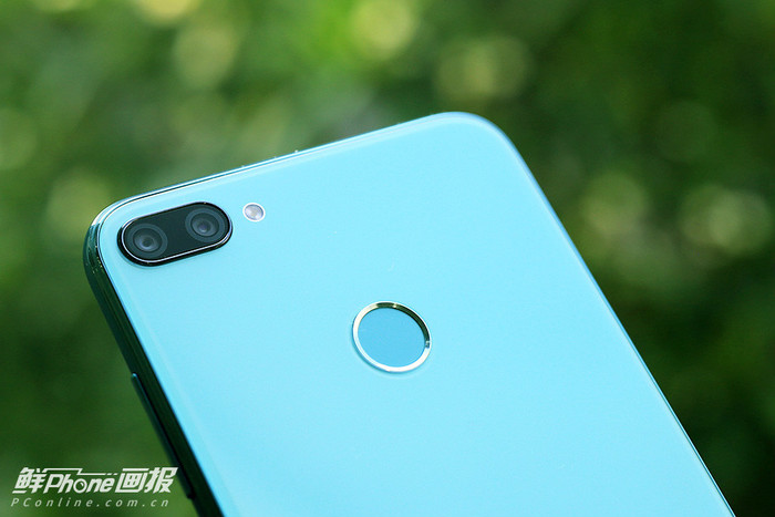 现在什么手机性价比高?荣耀畅玩7A苏宁699元