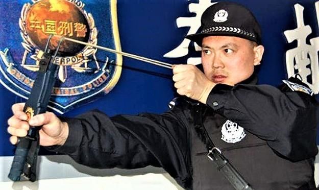 中国特种兵装备的罕见武器:第3款十字弓弩,最霸道,售价5万!