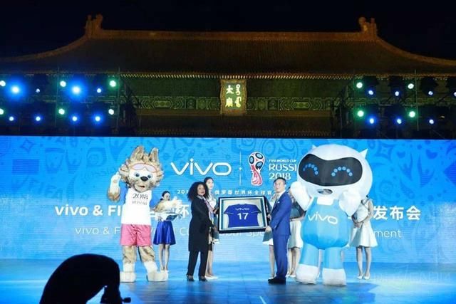 vivo:靠明星代言技术首发上头条,也要担心虎视