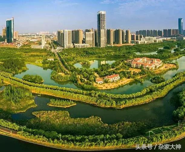 中国四个名字带南的省会城市,一个比一个牛,