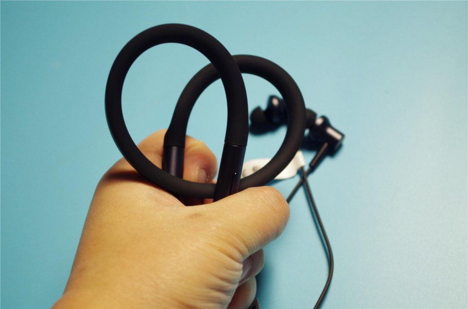 运动休闲范!小米首款项圈蓝牙耳机深度评测:音