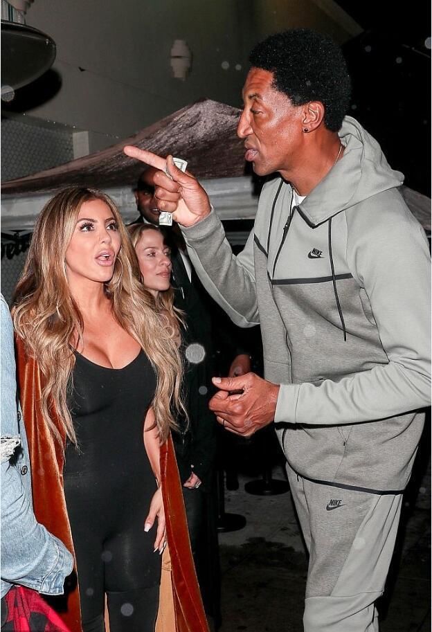 拉尔萨皮蓬的照片 t01c08a850da2cb0bb1.jpg?size=624x913