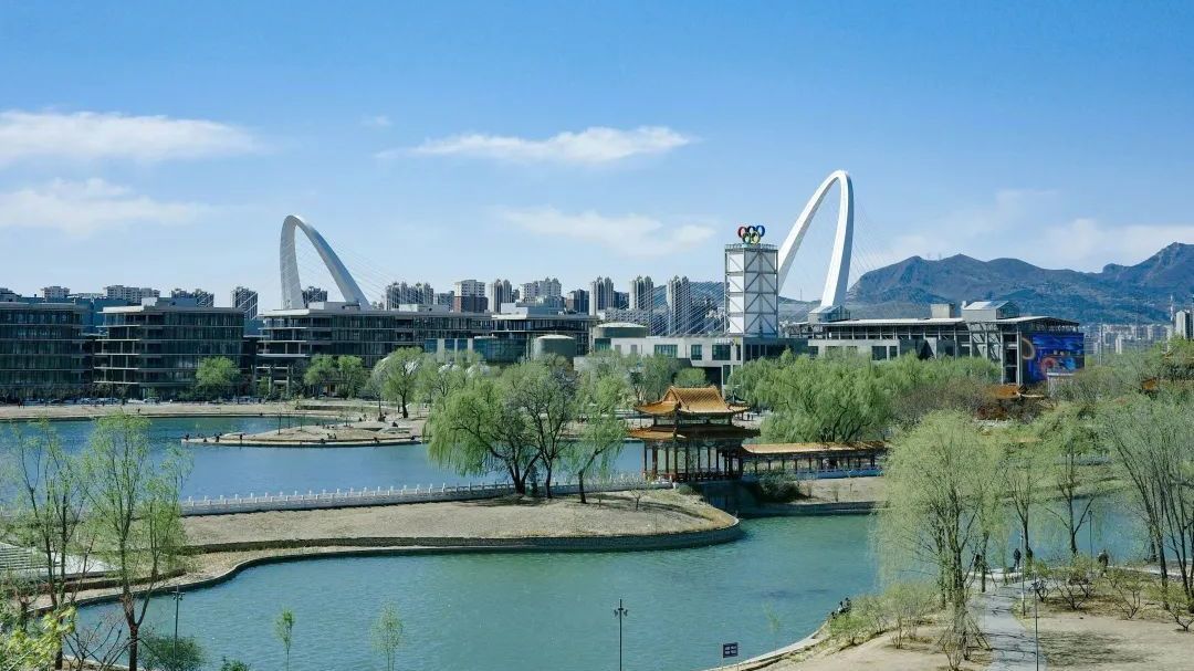 去城市上空漫步吧•移步换景看石景山首钢园