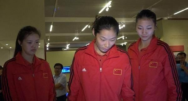 意义非凡!女排组织参观国家博物馆主题展览,朱