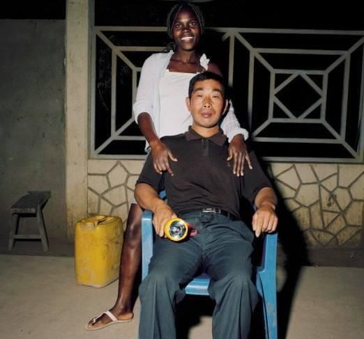 在非洲发财后养尊处优的中国人,你知道去非洲