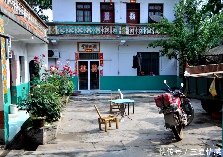 父母收下全部彩礼,没给一分嫁妆,婚后女孩看到