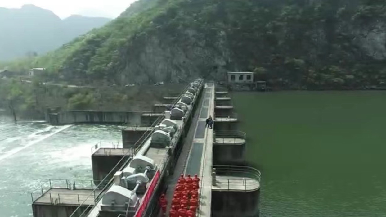 如此美景，来看落坡岭水库防汛提闸