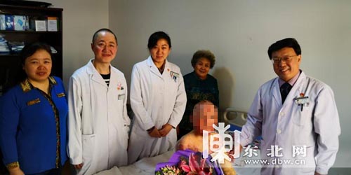 元宵佳节前哈市五院专家赴赵郝睿家查房慰问