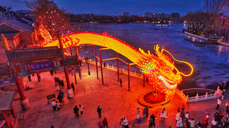 北京街头“巨龙”现身!您打卡了吗? 北京街头“巨龙”现身!您打卡了吗?