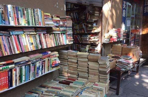 大学生创业做二手书交易,藏书超10万册,单日营