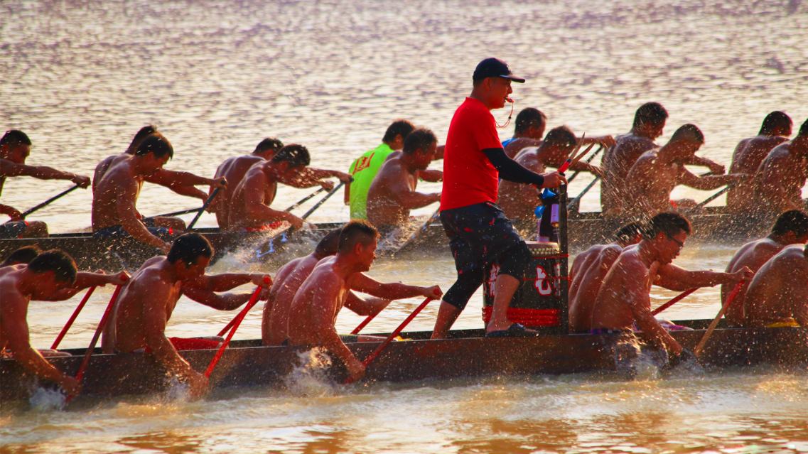 非遗文化:2018古劳水乡“三夹腾龙”龙舟赛 非遗文化:2018古劳水乡“三夹腾龙”龙舟赛