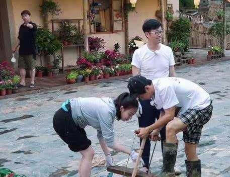 刘宪华真的喜欢杨颖? 她们离开蘑菇屋时, 刘宪