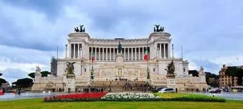 中国游客在罗马吃冰淇淋被捕?!境外游要注意文