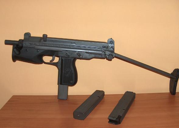我国这种冲锋枪子弹容量大,还可以安装多种战术部件
