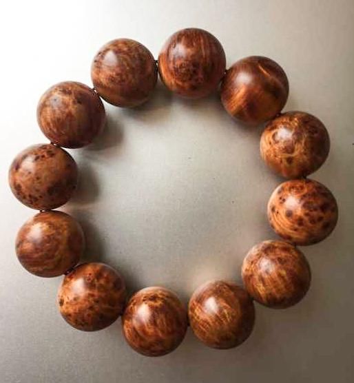 女神玉足揉过的一对核桃,你要嘛?