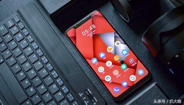 最强游戏手机排行:华为小米8是榜几,小米黑鲨