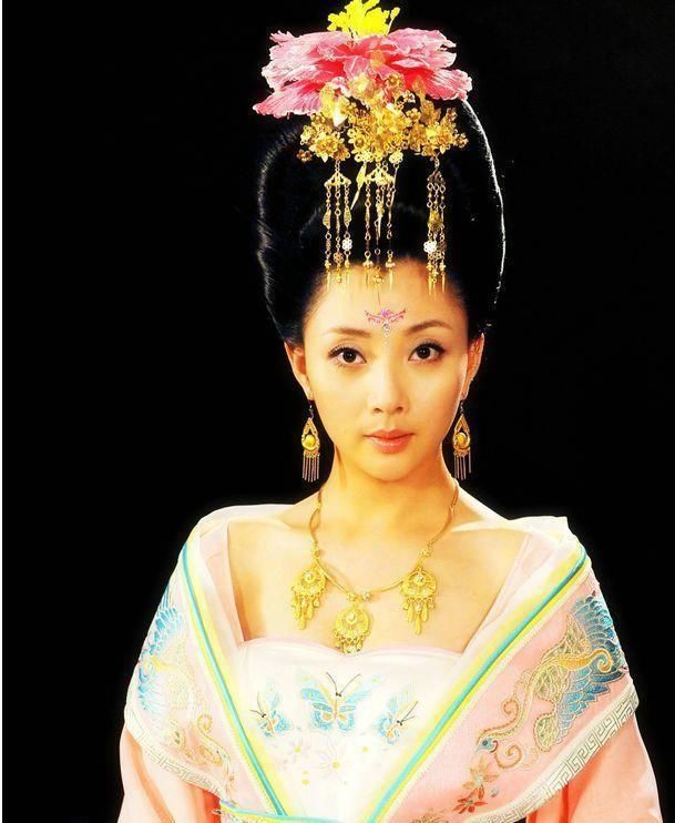 寿王妃杨玉环是如何蜕变成唐玄宗的宠妃的?