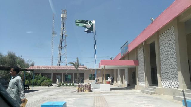 自驾25000公里,穿越欧洲|第十三站--巴铁巴基